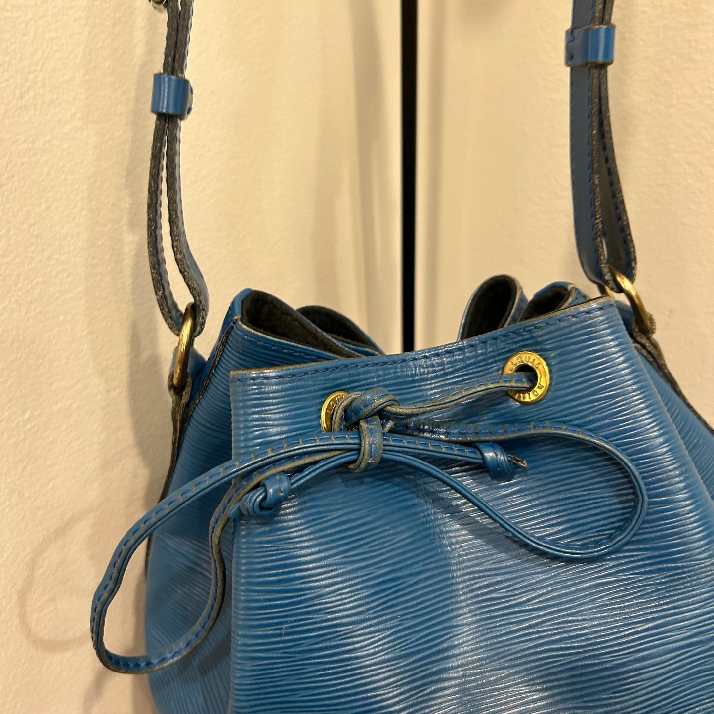 1080 LOUIS VUITTON Epi Noe GM