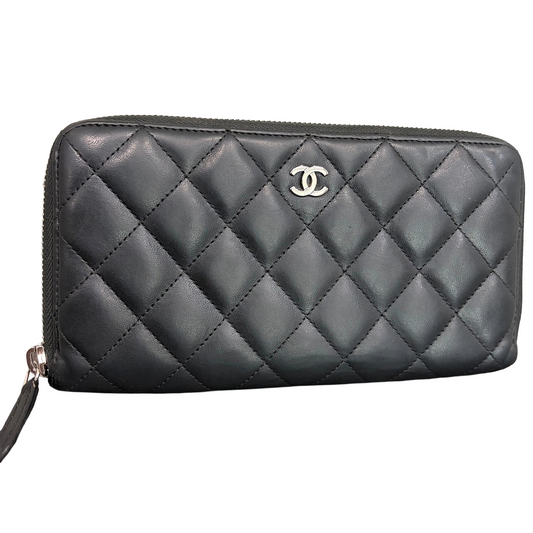 #3236 CHANEL 2018-2019 Black Lambskin Leather Matelasse Zip Wallet