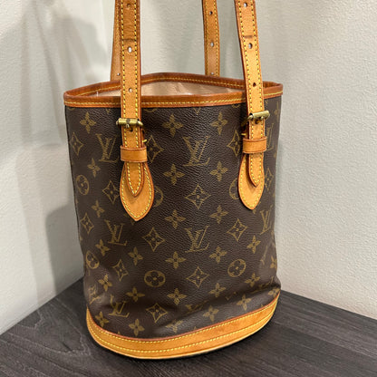 #404 LOUIS VUITTON Bucket PM