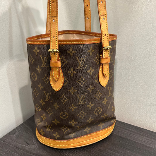 #404 LOUIS VUITTON Bucket PM