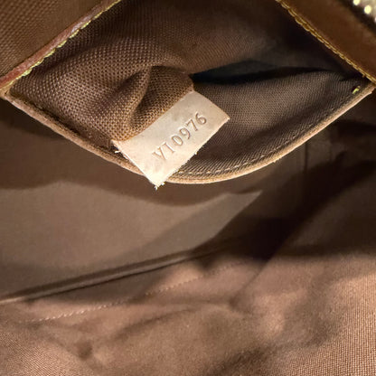 #8250 LOUIS VUITTON Alma PM