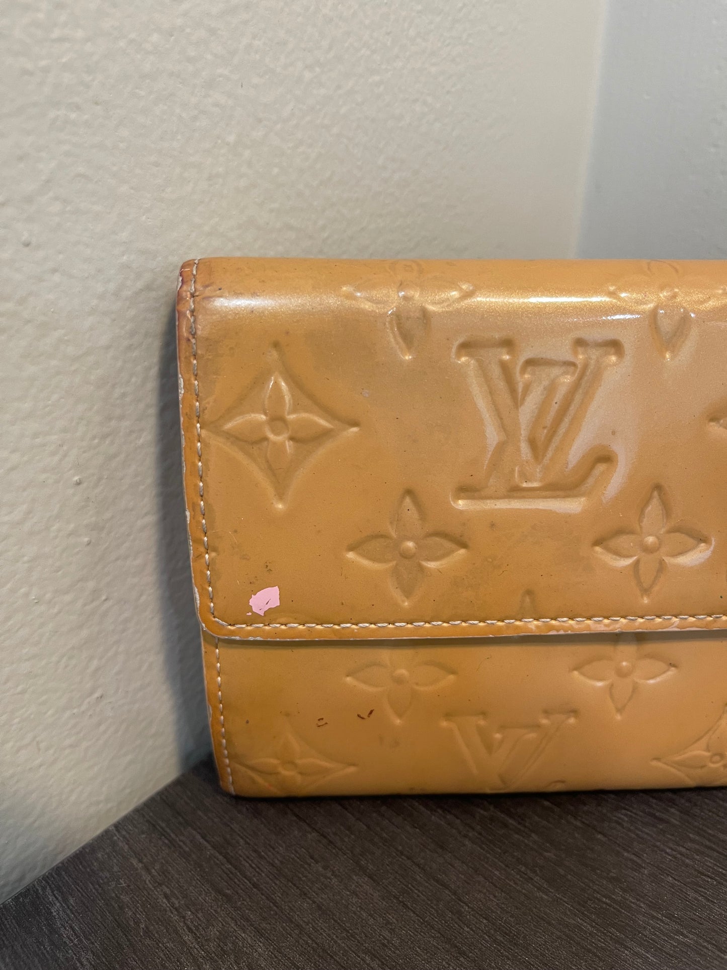 SOLD! 5 Piece Louis Vuitton Vernis Wallet Set