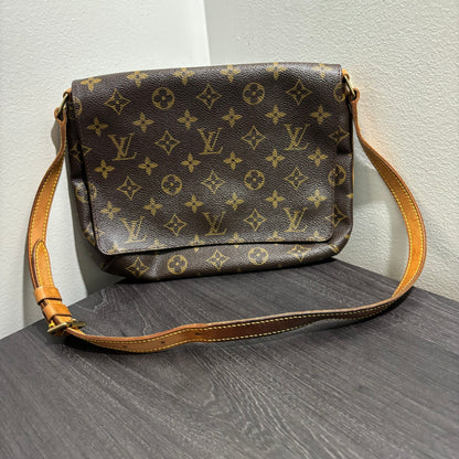 #233 LOUIS VUITTON Musette Tango