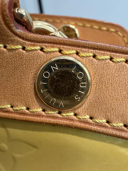 8857 LOUIS VUITTON Yellow Vernis Brea MM