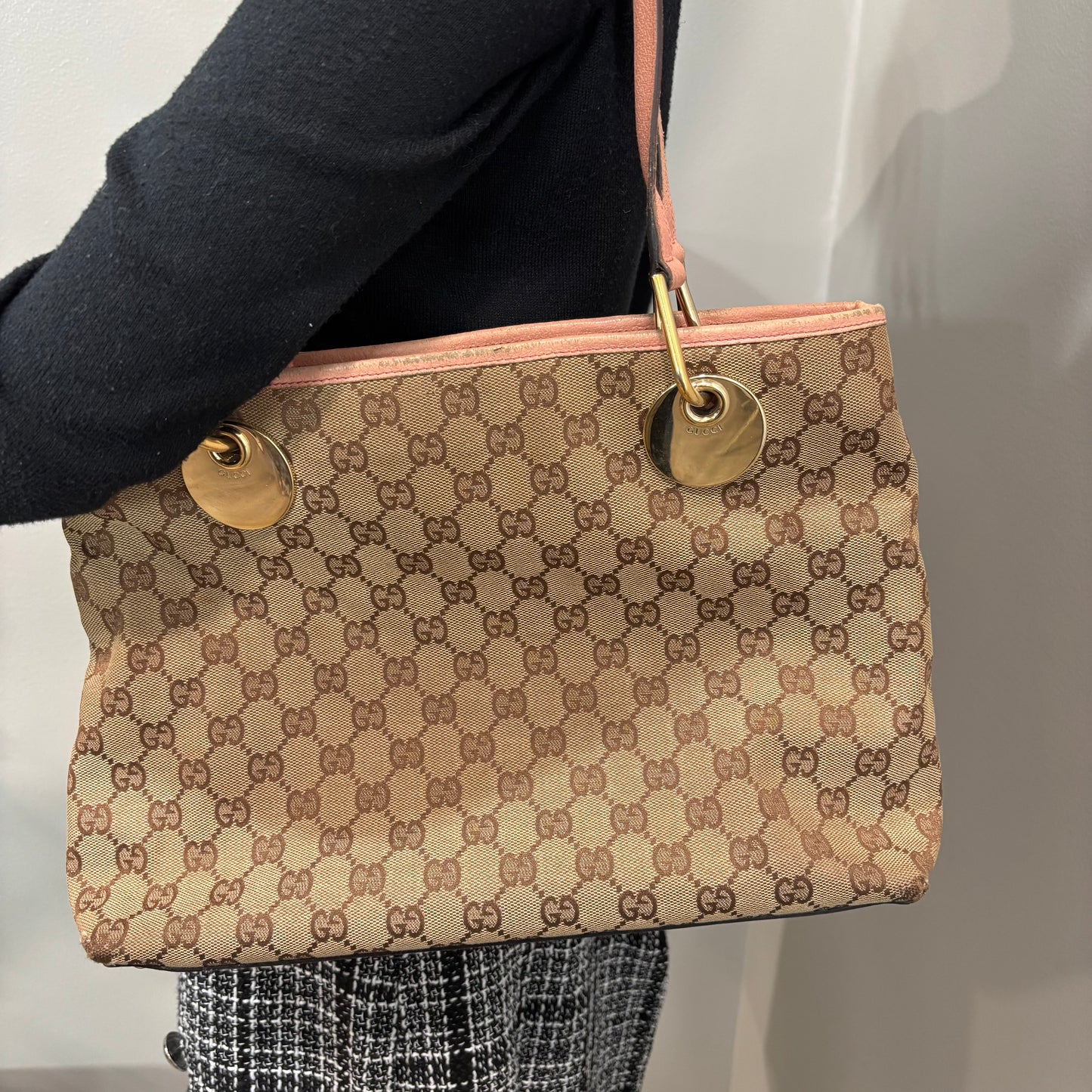 8880 GUCCI Brown Canvas Eclipse Tote