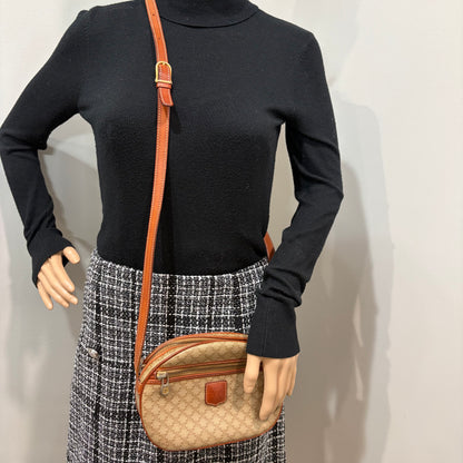 8916 CELINE Vintage Crossbody