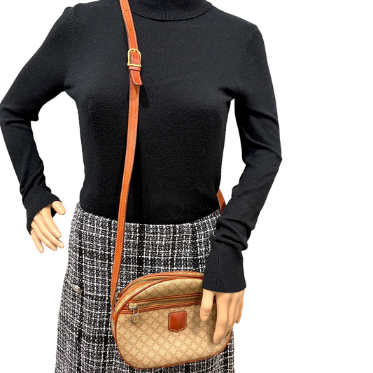 8916 CELINE Vintage Crossbody