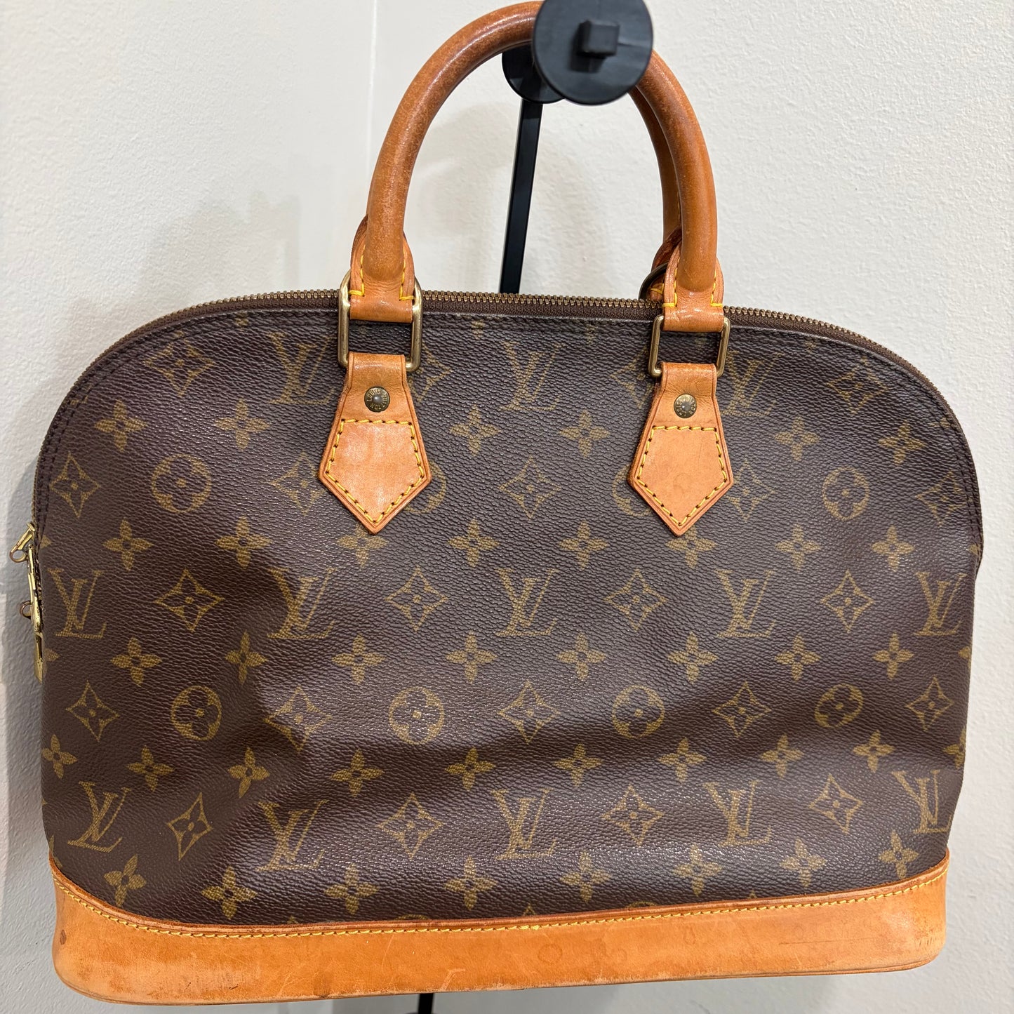 #9117 LOUIS VUITTON Alma PM