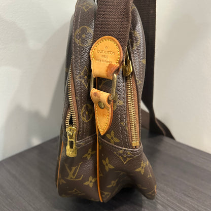#203 LOUIS VUITTON Reporter GM