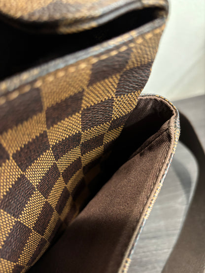 8882 LOUIS VUITTON Damier Broadway Shoulder Bag