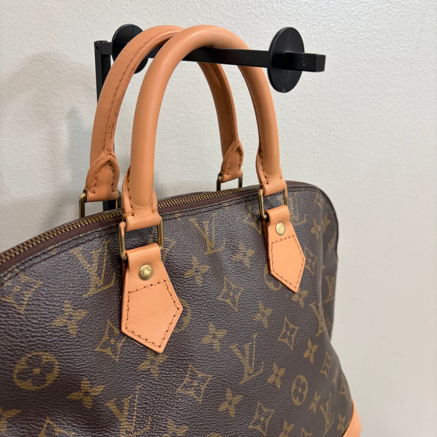 #1200 LOUIS VUITTON Monogram Alma