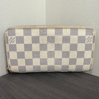 SOLD! Louis Vuitton Damier Wallet