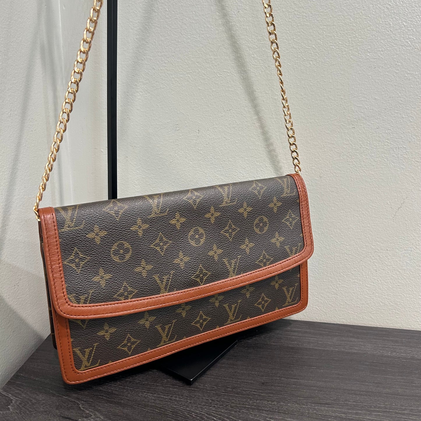 4005 LOUIS VUITTON Pouch
