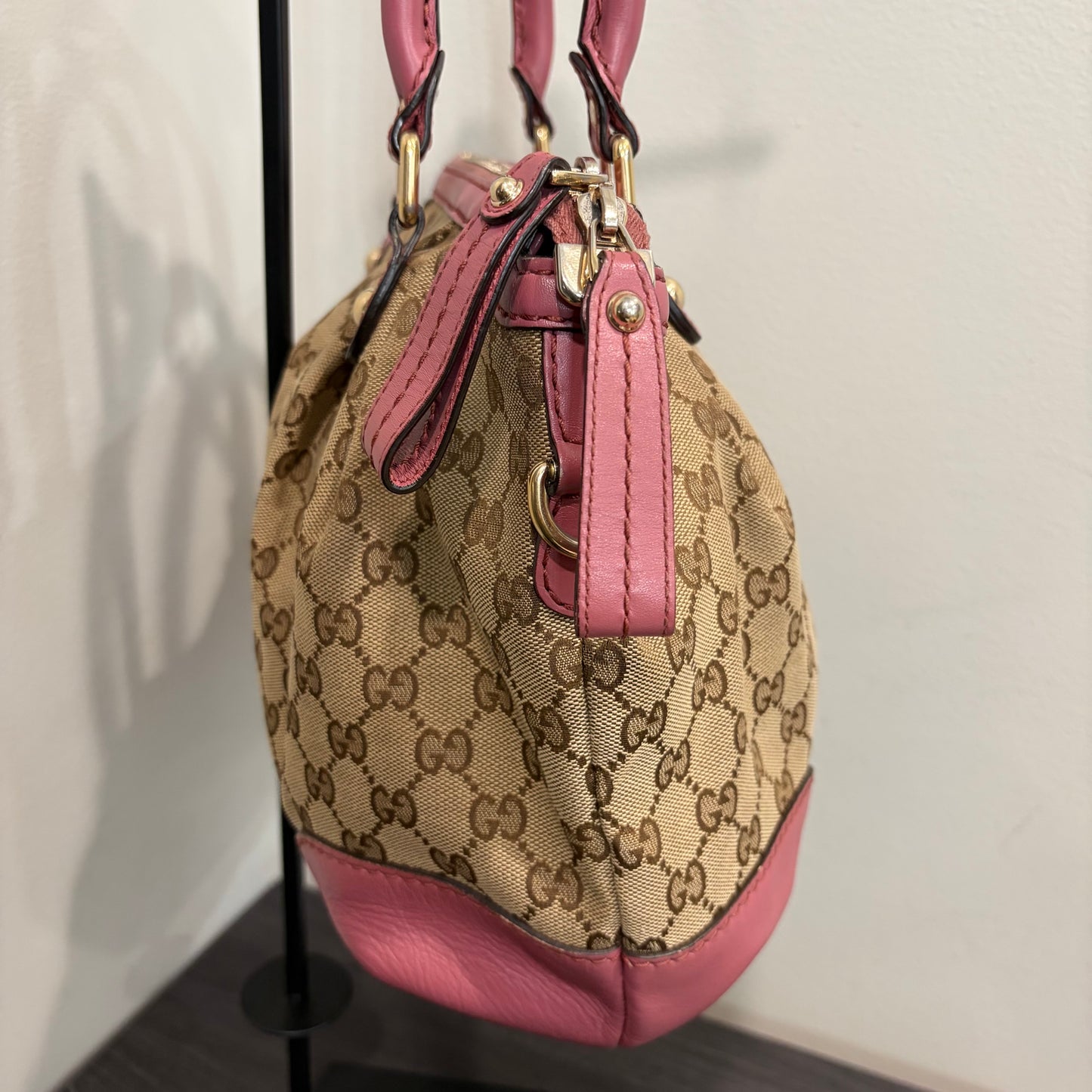 #9108 GUCCI Beige Canvas Sukey Bag
