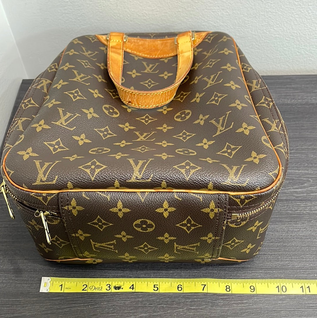 SOLD! Louis Vuitton Monogram Excursion Bag