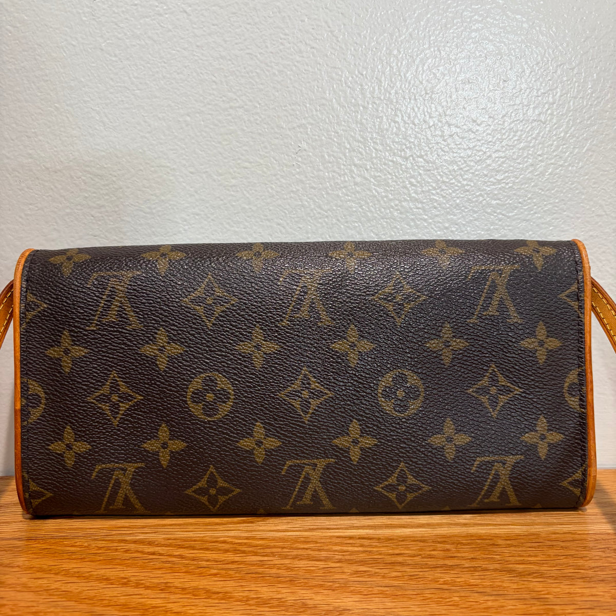#110 LOUIS VUITTON Twin GM