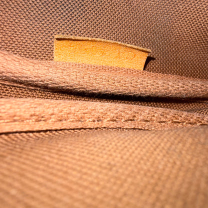 8912 LOUIS VUITTON Monogram Pochette