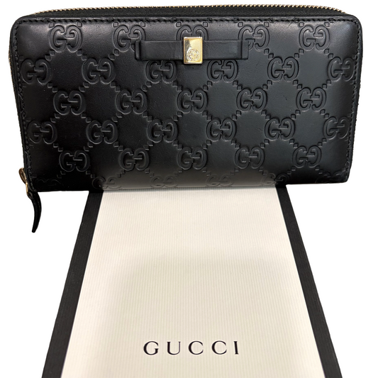 #3233 GUCCI Black Zip Wallet