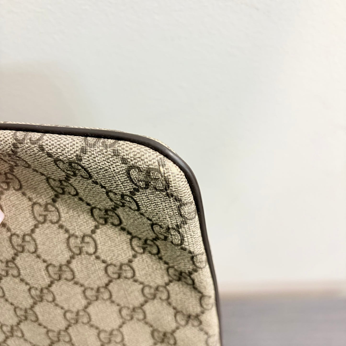 #8218 GUCCI Messenger