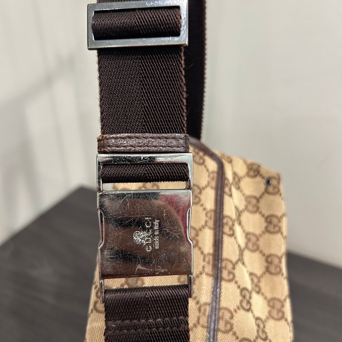 1021 GUCCI Waist Bum Bag