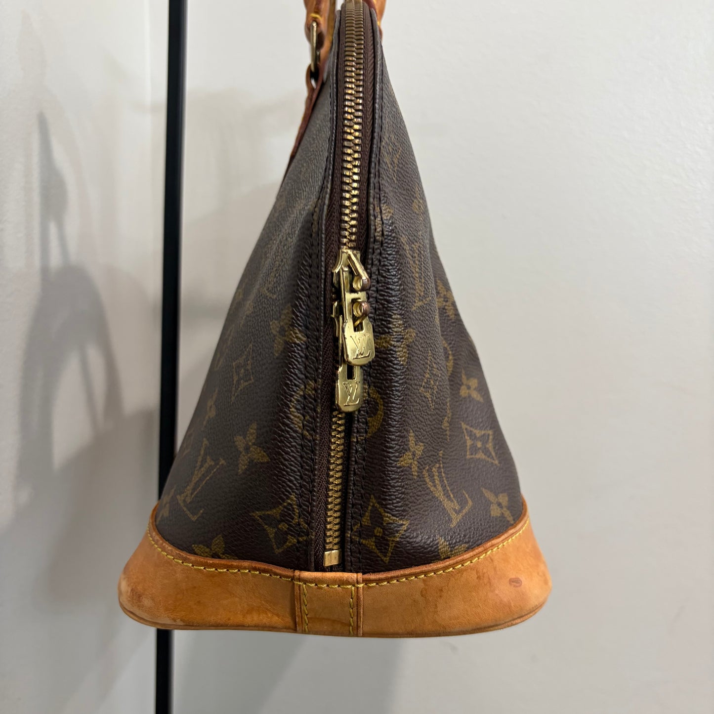 #9117 LOUIS VUITTON Alma PM