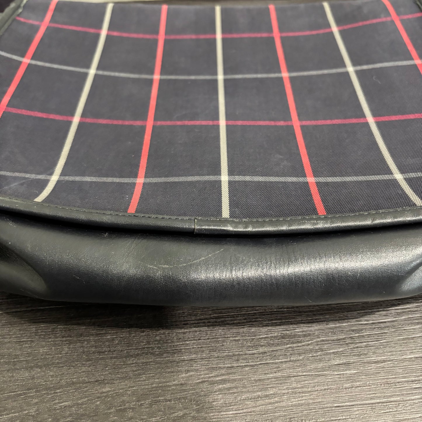 8886 BURBERRY Vintage Crossbody