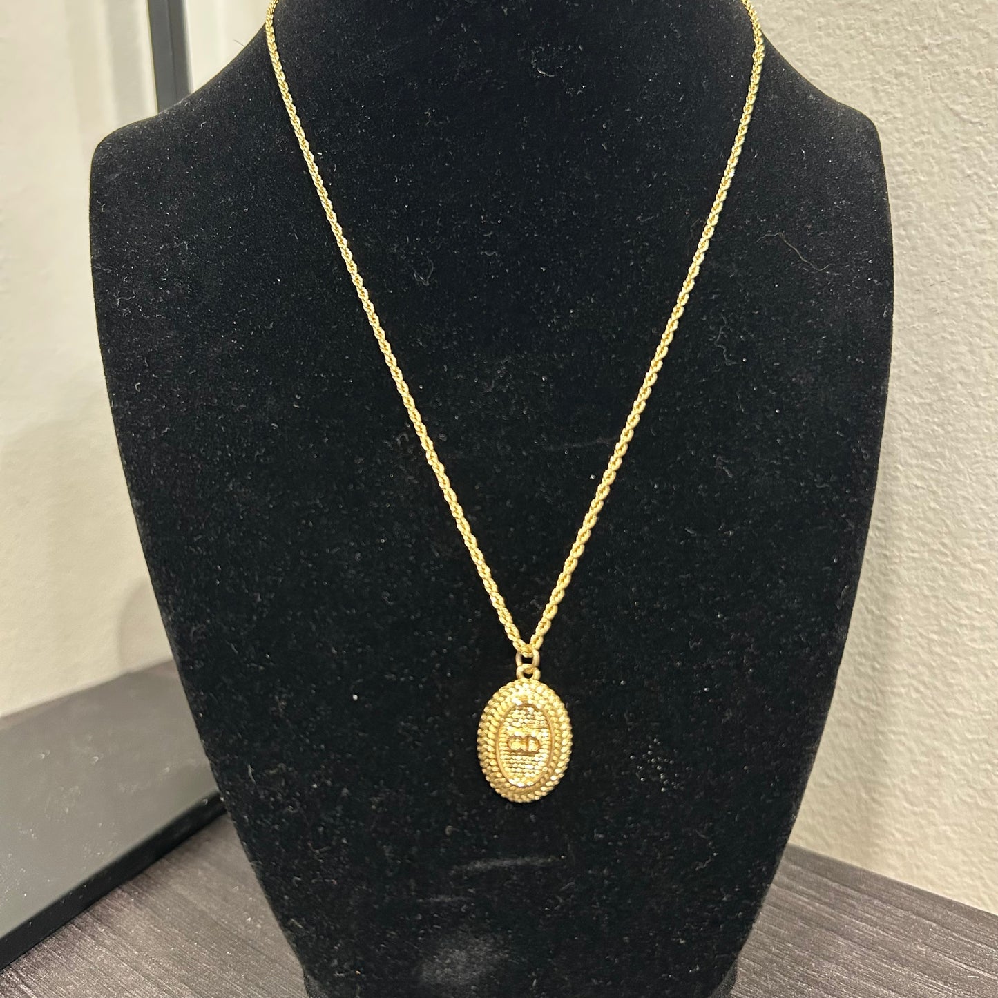 1039 DIOR Pendant Necklace