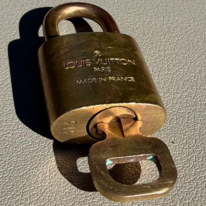 #1101-12 LOUIS VUITTON Lock & Key No. 313