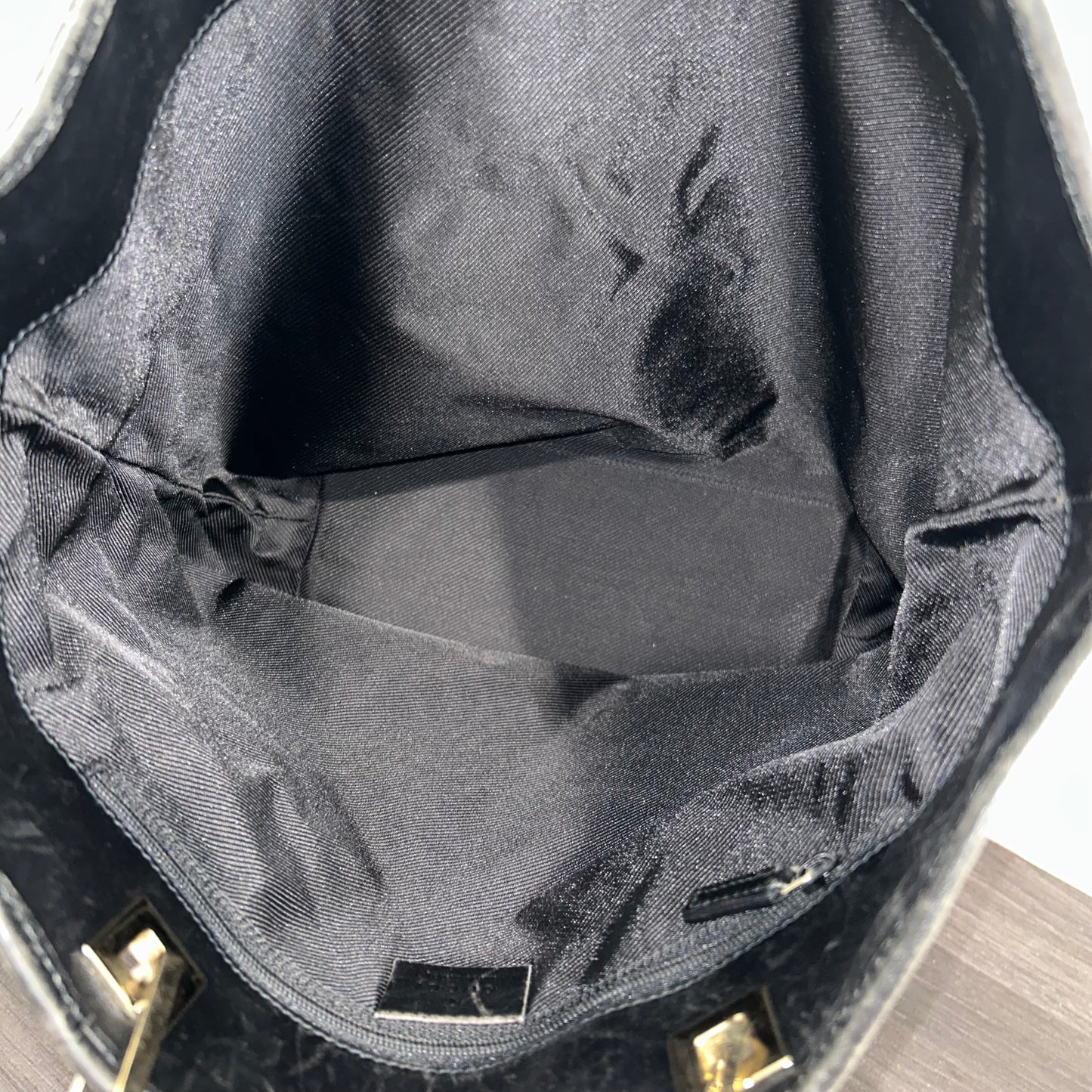 1057 GUCCI Canvas Bucket Tote