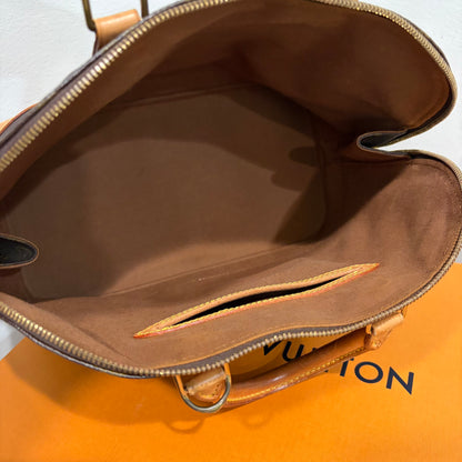 #8250 LOUIS VUITTON Alma PM