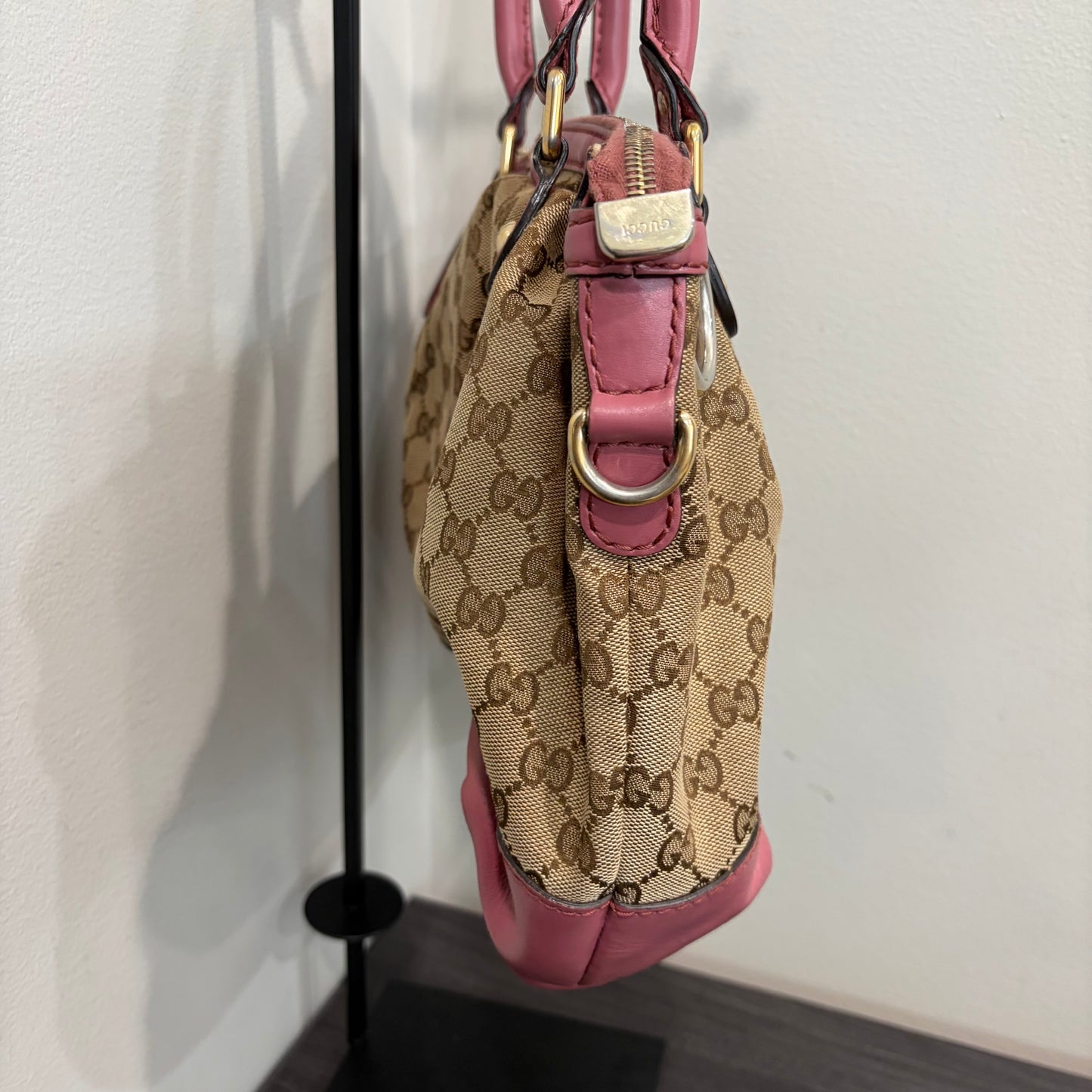 #9108 GUCCI Beige Canvas Sukey Bag