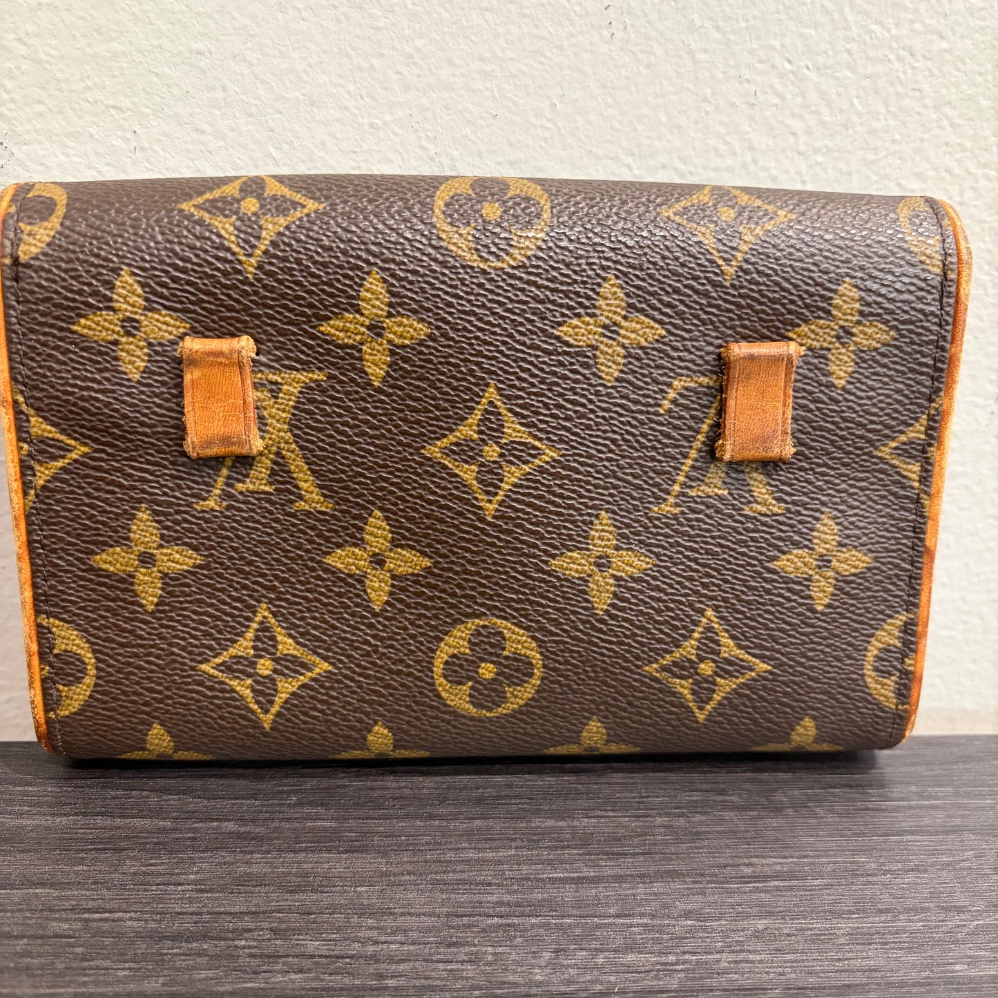 #3213 LOUIS VUITTON Monogram Pochette