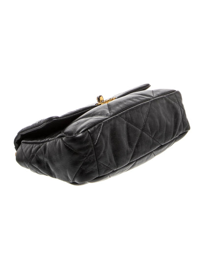 CHANEL 19 Black(Oct 31)