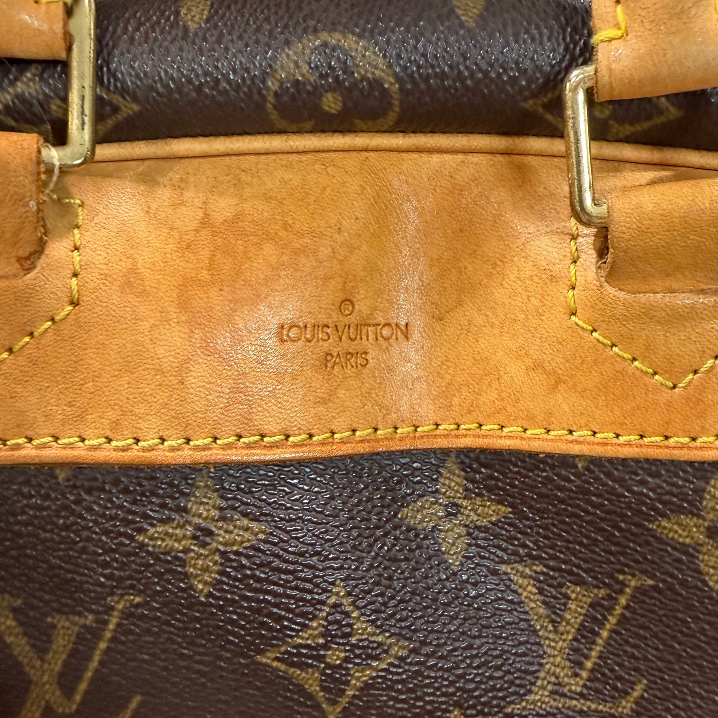 #1116 LOUIS VUITTON Monogram Deauville