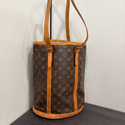 #8202 LOUIS VUITTON Monogram Bucket GM