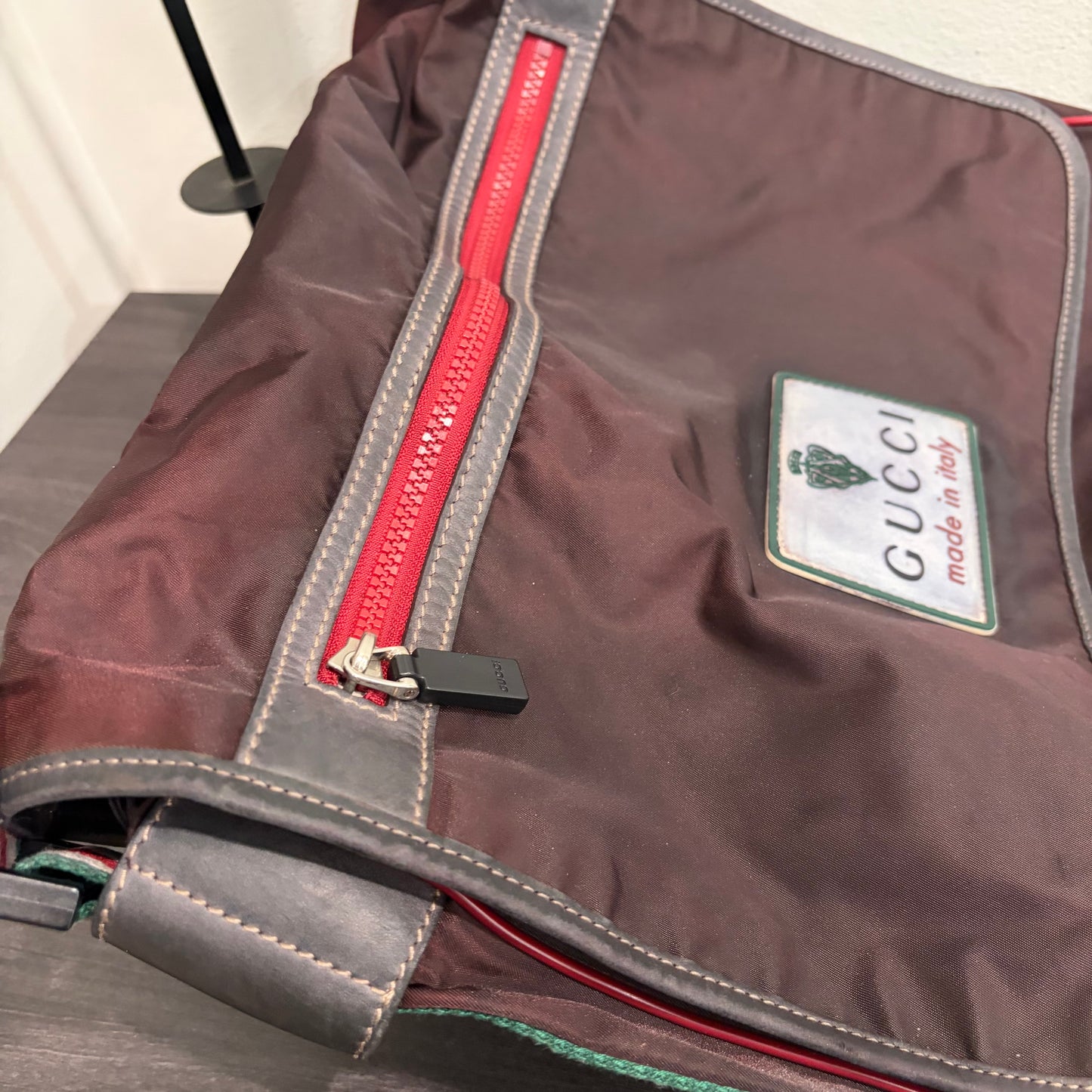 #9110 GUCCI Vintage Synthetic Laptop Satchel