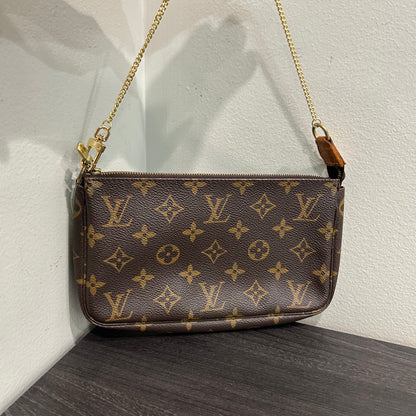 CLEARANCE #1009 LOUIS VUITTON Monogram Pochette