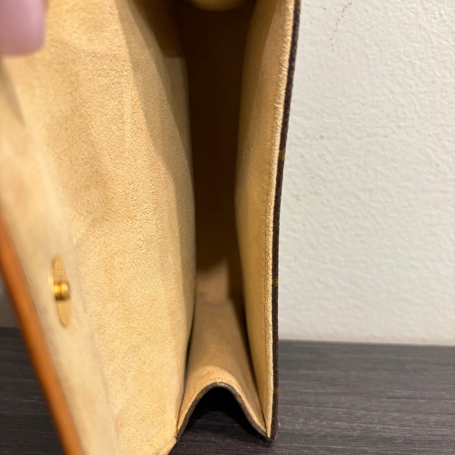 #3212 LOUIS VUITTON Monogram Pochette