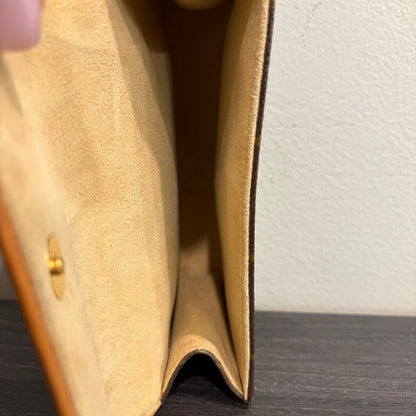 #3212 LOUIS VUITTON Monogram Pochette