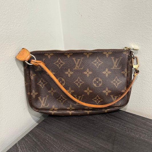 #403 LOUIS VUITTON Pochette