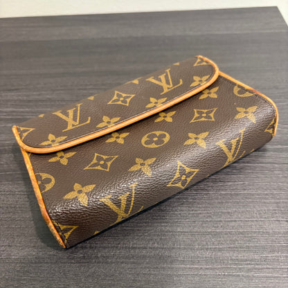 #3213 LOUIS VUITTON Monogram Pochette