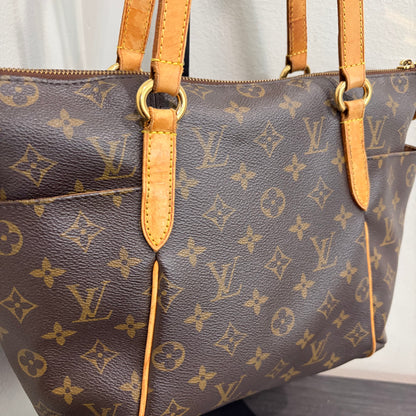 #3202 LOUIS VUITTON Monogram Totally PM