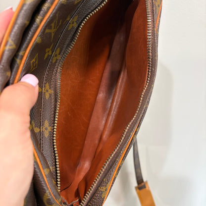 #108 LOUIS VUITTON Nile Crossbody