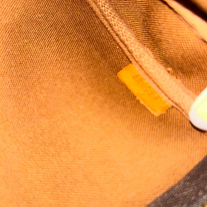 #302 LOUIS VUITTON Pochette