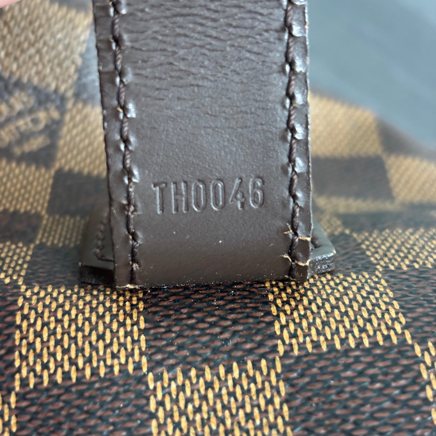 8882 LOUIS VUITTON Damier Broadway Shoulder Bag