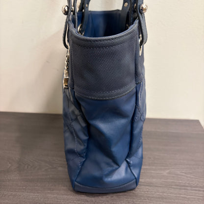 8894 CHANEL Quilted Navy Biarritz Tote