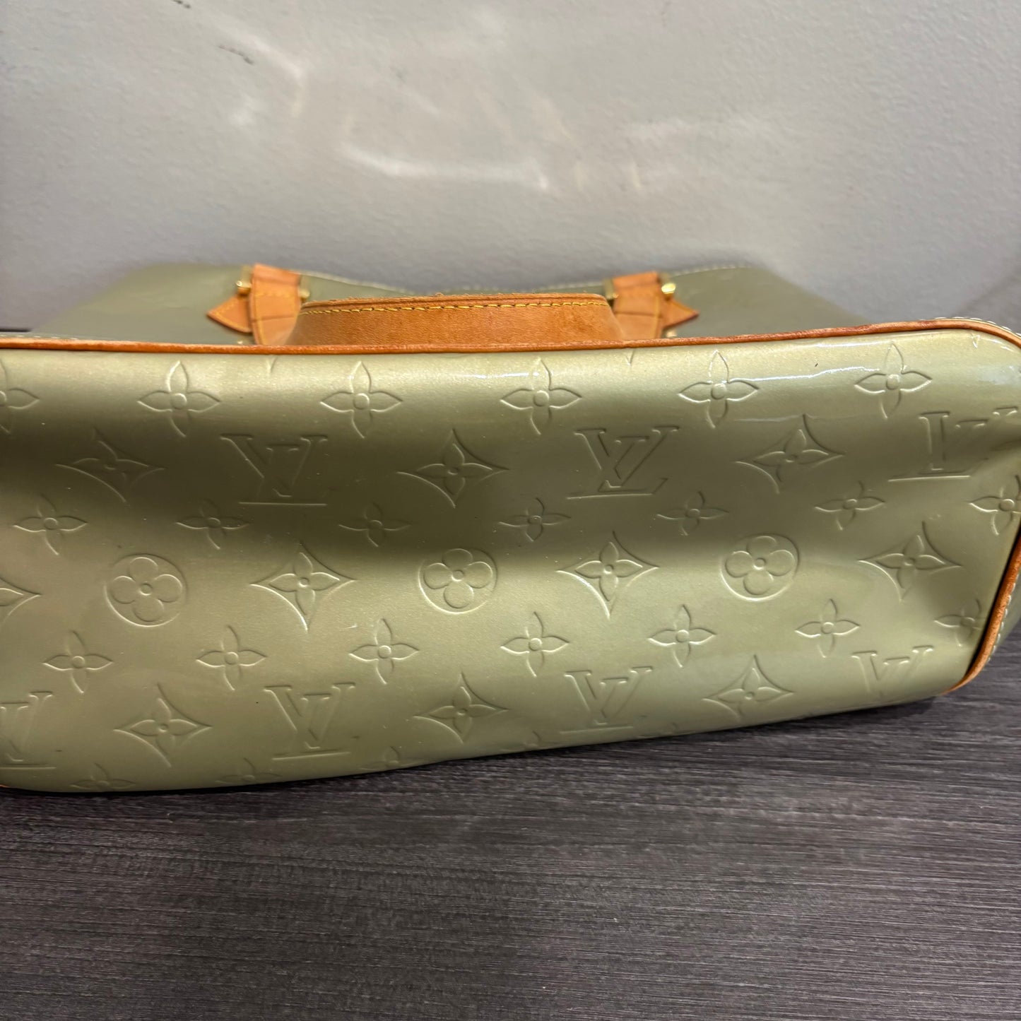 8884 LOUIS VUITTON Vernis Green Houston Tote