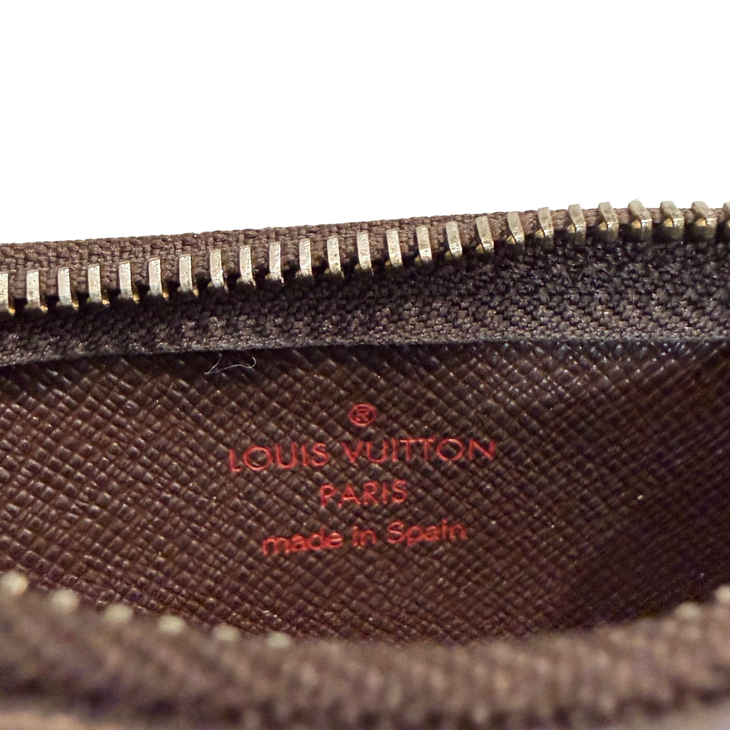#8209 LOUIS VUITTON Damier Pouch