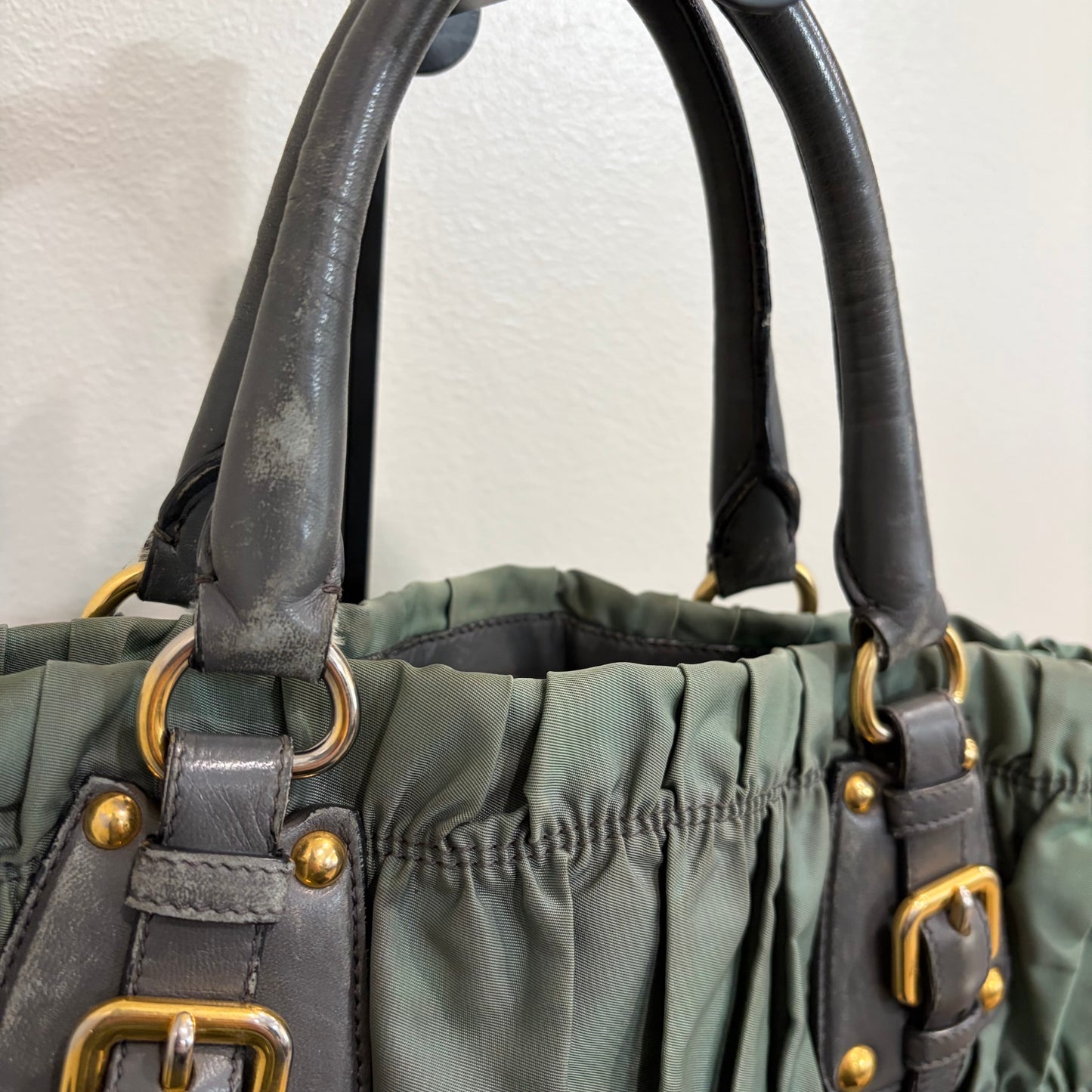 8852 PRADA Tessuto Nylon Gauffre