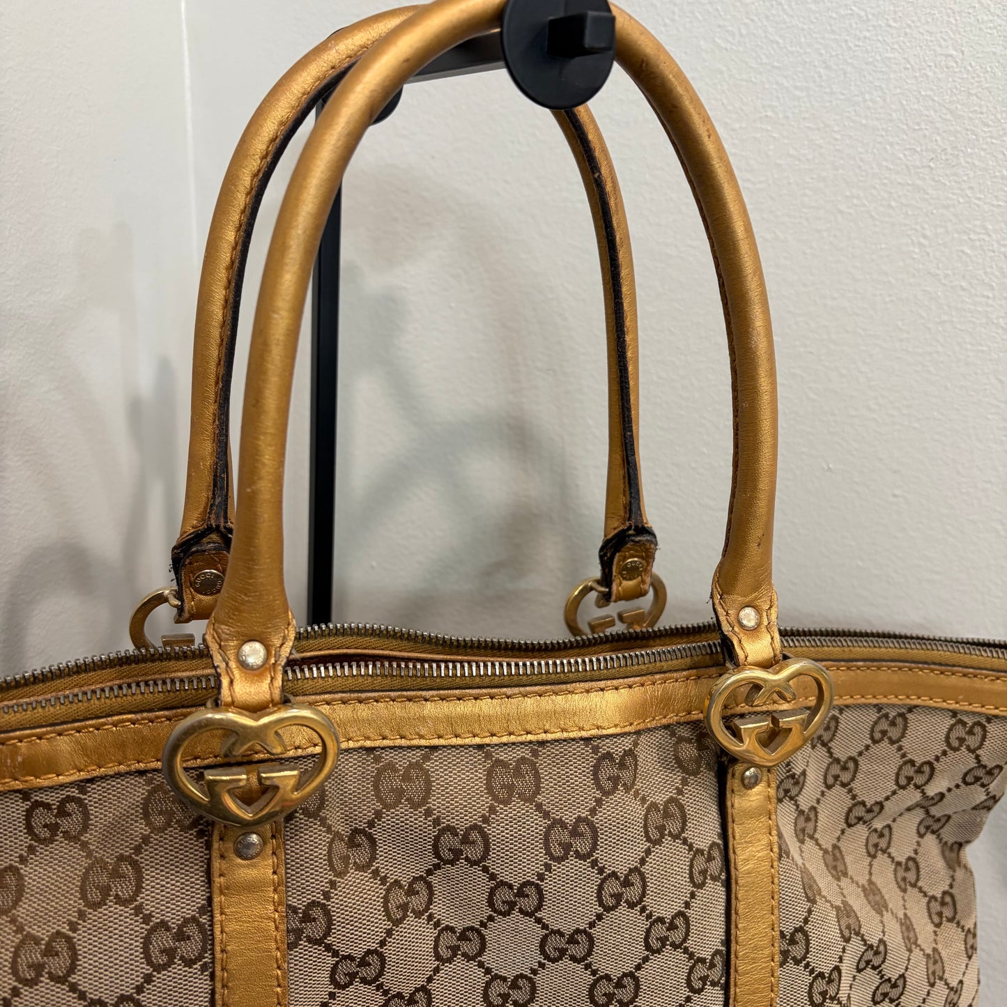 1215-04 GUCCI GG Canvas Lovely Heart Large Tote